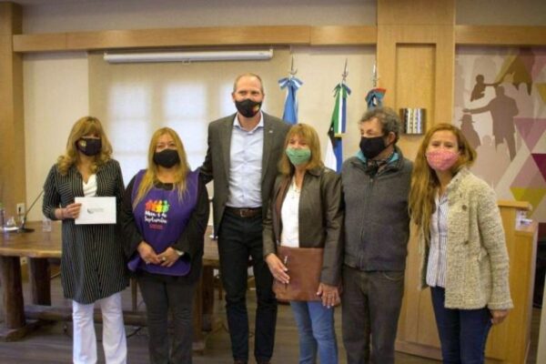 5-abril-mesa-6-de-septiembre-aporte-vicegobernador-rio-negro-768×512