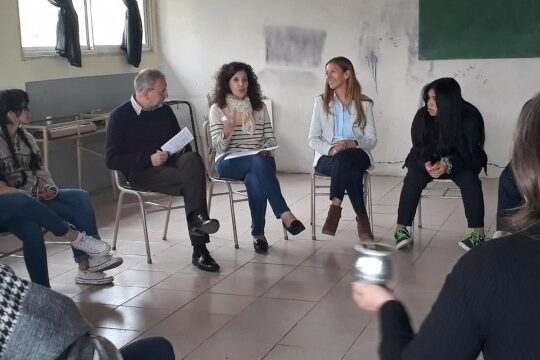 jornada-promoviendo-espacios-de-dialogo-en-la-comunidad-educativa-640×360